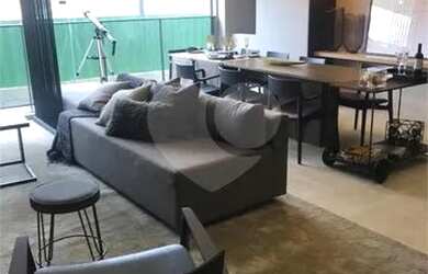 Imagem: O apartamento possui 2 Dormitórios, 2 Banheiros, 2 Vagas na