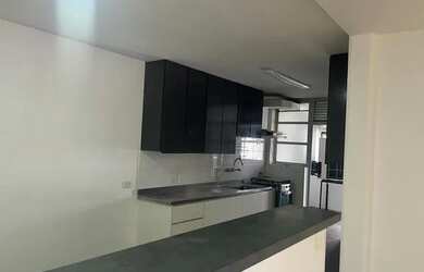 Imagem: O apartamento possui 3 Dormitórios, 1 Banheiro, 2 Vagas na