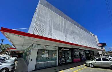 Imagem: O depósito possui 2 Vagas na garagem, 48m² de Área e está