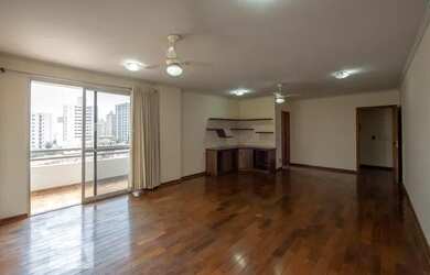 Imagem: O apartamento possui 4 Dormitórios, 4 Banheiros, 2 Vagas na