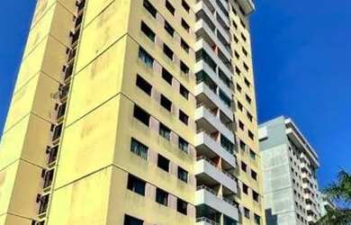 Imagem: O apartamento possui 4 Dormitórios, 1 Banheiro, 2 Vagas na