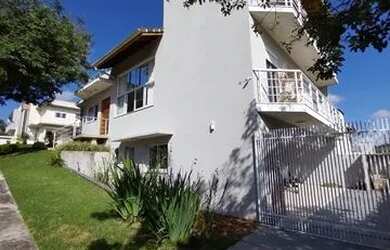 Imagem: A casa em condomínio possui 4 Dormitórios, 5 Banheiros, 4