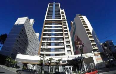 Imagem: O apartamento possui 1 Dormitório, 1 Banheiro, 1 Vaga na garagem