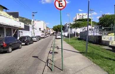 Imagem: O depósito para alugar possui e está localizado em Madureira