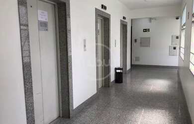 Imagem: O depósito possui 1 Vaga na garagem e 37m² de Área e está