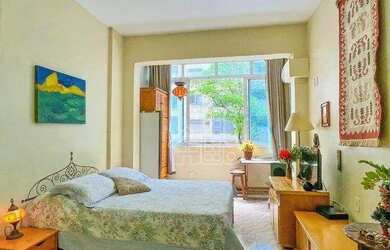 Imagem: O studio possui 1 Dormitório, 1 Banheiro e 40m² de Área e