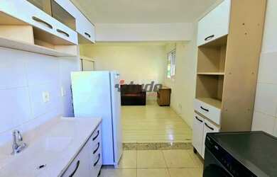 Imagem: A kitnet possui 1 Dormitório, 1 Banheiro, 1 Vaga na garagem