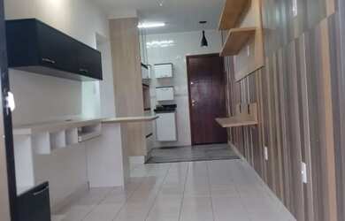 Imagem: O apartamento possui 1 Dormitório, 1 Banheiro, 1 Vaga na garagem