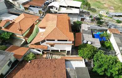Imagem 2: Casas Santa Maria. São duas casas belíssimas aceito imóvel de menor...