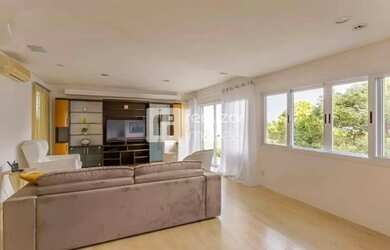 Imagem 2: Casa com 4 dormitórios no bairro João Paulo