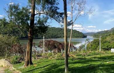 Imagem: O terreno possui 2.000m² de Área e está localizado em Nazaré