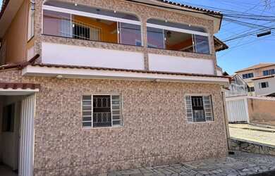 Imagem: A casa possui 3 Dormitórios, 3 Banheiros e 138m² de Área