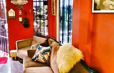 Imagem: A casa possui 5 Dormitórios, 5 Banheiros, 3 Vagas na garagem