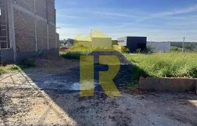 Imagem: O terreno possui 200m² de Área, Imóvel novo e está localizado