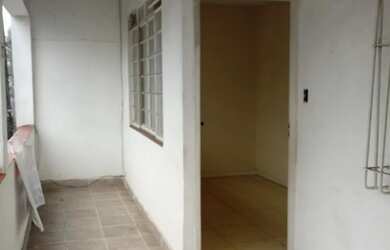 Imagem: A casa possui 3 Dormitórios, 2 Banheiros e está localizado