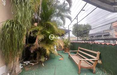 Imagem 2: Madureira Casa. Churrasqueira, Varanda, 490m² de Áreae2 Banheiros