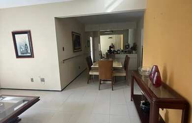 Imagem: O apartamento possui 3 Dormitórios, 3 Banheiros, 2 Vagas na