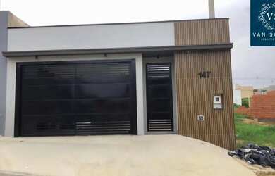 Imagem: A casa possui 2 Dormitórios, 1 Banheiro, 3 Vagas na garagem