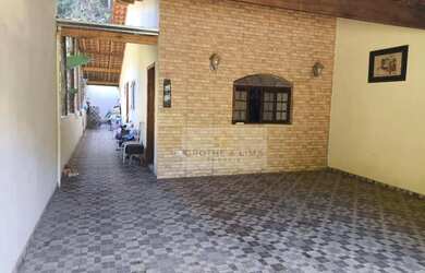 Imagem: A casa possui 1 Dormitório, 1 Banheiro, 2 Vagas na garagem