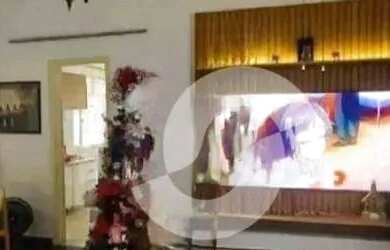 Imagem: A casa possui 4 Dormitórios, 3 Banheiros, 2 Vagas na garagem