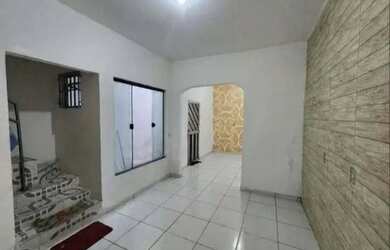 Imagem 1: VENDO CASA NA AREINHA. Varanda, 2 Vagas na garageme3 Dormitórios