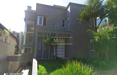 Imagem: A casa em condomínio possui 4 Dormitórios, 5 Banheiros, 4