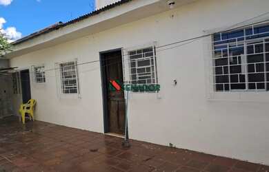 Imagem: A casa para alugar possui 2 Dormitórios, 1 Banheiro, 70m²