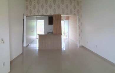 Imagem: A casa em condomínio possui 3 Dormitórios, 2 Banheiros, 3