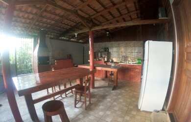 Imagem 2: Belíssima casa em Balneário Piçarras, a 800 metros da praia