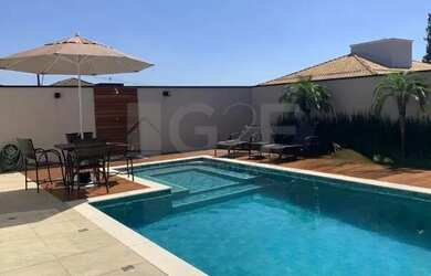 Imagem 2: Casa Swiss Park. Piscina, 282m² de Área, 4 Vagas na garageme3 Dormitórios