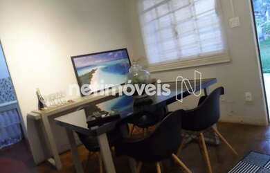 Imagem: A casa possui 2 Dormitórios, 1 Banheiro, 5 Vagas na garagem