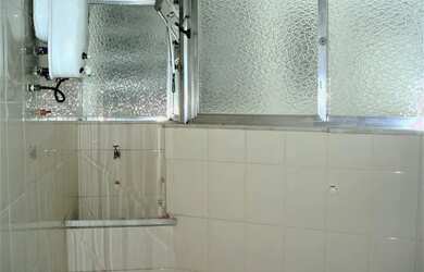 Imagem 7: Apartamento de sala e três quartos, em rua tranquila de Copacabana