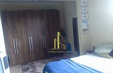 Imagem: A casa possui 2 Dormitórios, 1 Banheiro, 5 Vagas na garagem