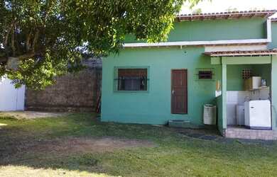 Imagem: A casa possui 1 Dormitório, 1 Banheiro, 5 Vagas na garagem