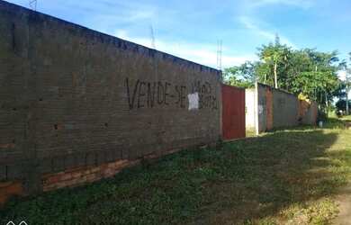 Imagem: A casa possui 3 Vagas na garagem, 289m² de Área e está localizado