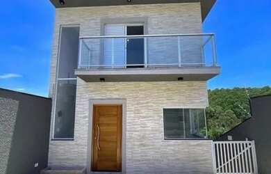 Imagem: A casa possui 3 Dormitórios, 1 Banheiro e 138000m² de Área