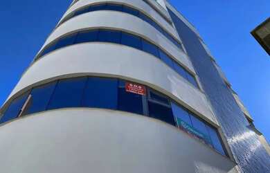 Imagem: O depósito possui 5 Vagas na garagem, 600m² de Área e está