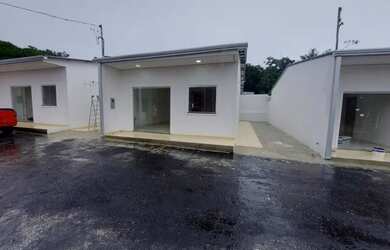 Imagem: A casa em condomínio para alugar possui 2 Dormitórios, 2 Banheiros