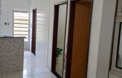 Imagem: O apartamento possui 2 Dormitórios, 1 Banheiro e está localizado