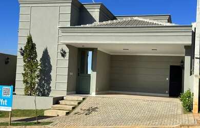 Imagem: A casa em condomínio possui 3 Dormitórios, 4 Banheiros, 4