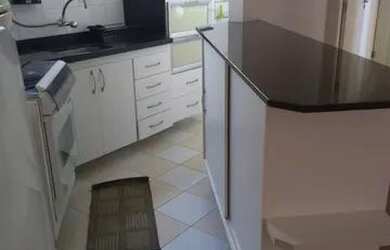 Imagem: O apartamento possui 3 Dormitórios, 1 Banheiro, 1 Vaga na garagem