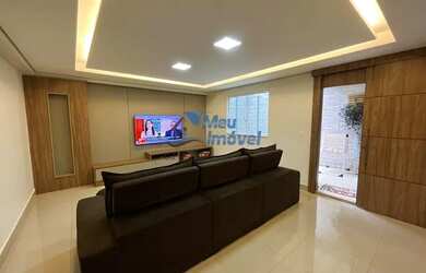 Imagem: A casa em condomínio possui 4 Dormitórios, 5 Banheiros, 5