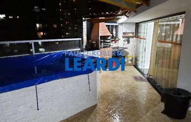 Imagem: O apartamento na cobertura possui 3 Dormitórios, 2 Banheiros