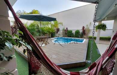 Imagem: A casa em condomínio possui 3 Dormitórios, 3 Banheiros, 3