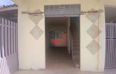 Imagem: A casa possui 2 Dormitórios, 2 Banheiros, 1 Vaga na garagem