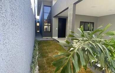 Imagem: A casa possui 3 Dormitórios, 4 Banheiros, 4 Vagas na garagem