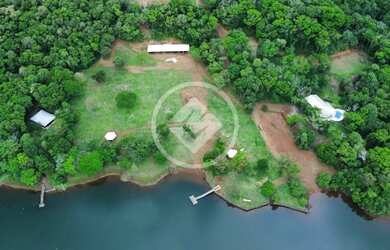 Imagem: O terreno possui 471m² de Área e está localizado em Três