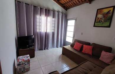 Imagem 7: Casa a venda Unaí MG. Área de serviço, 3 Vagas na garageme2 Dormitórios