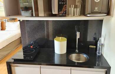 Imagem: O apartamento possui 1 Dormitório, 1 Banheiro, 1 Vaga na garagem