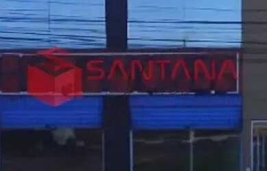 Imagem: O depósito possui 4 Vagas na garagem, 140m² de Área e está